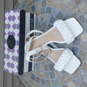 Indiana Jane Sandals Size 9